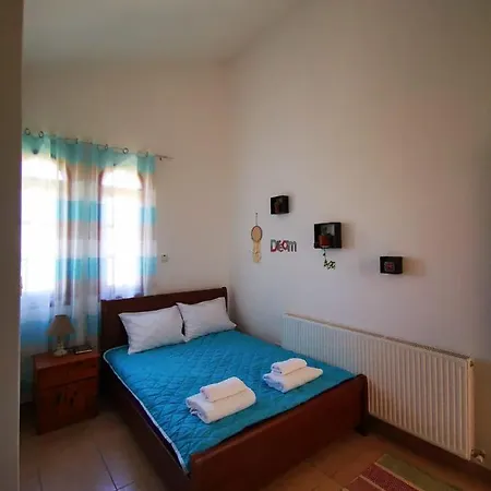 Дом отдыха The Stone House By The Beach Вороклини